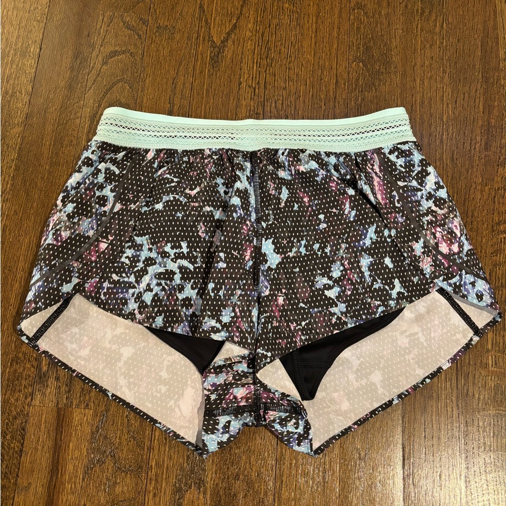 Lululemon running shorts super short size 4